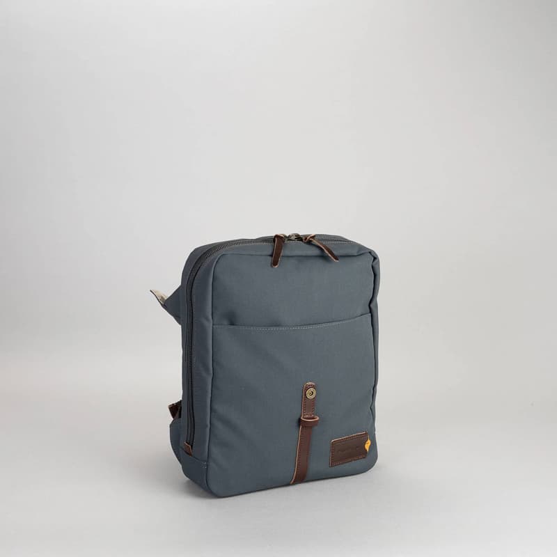Charlie 12H Blue