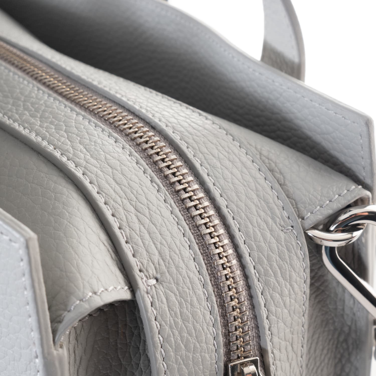 Leder-Handtasche Hellgrau