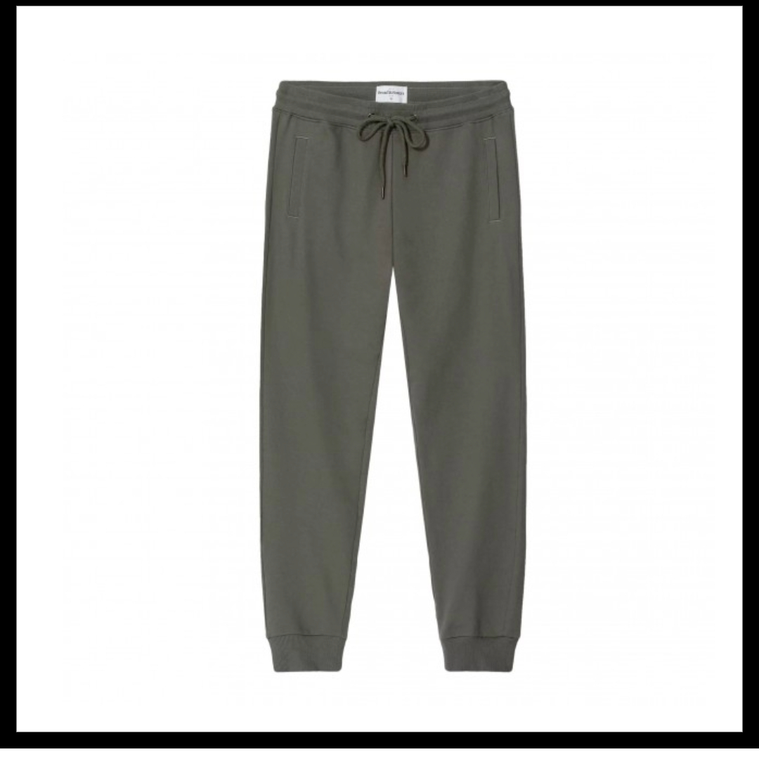 Lounge Pants jetzt nur 30,-- statt 65,-- 396011757_1774679229630029_5180743430241112326_n