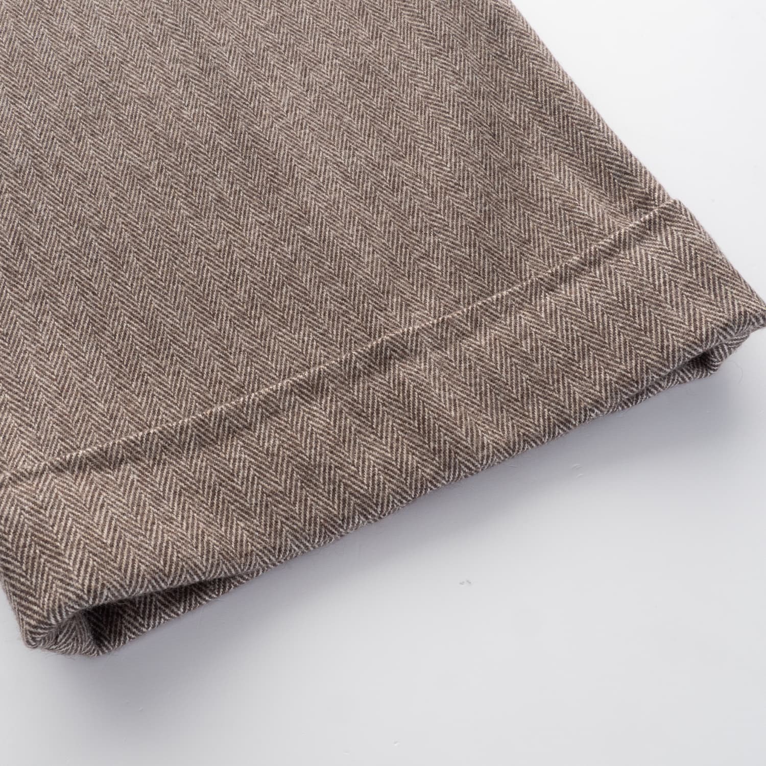 Wollhose mit Fischgrätmuster
