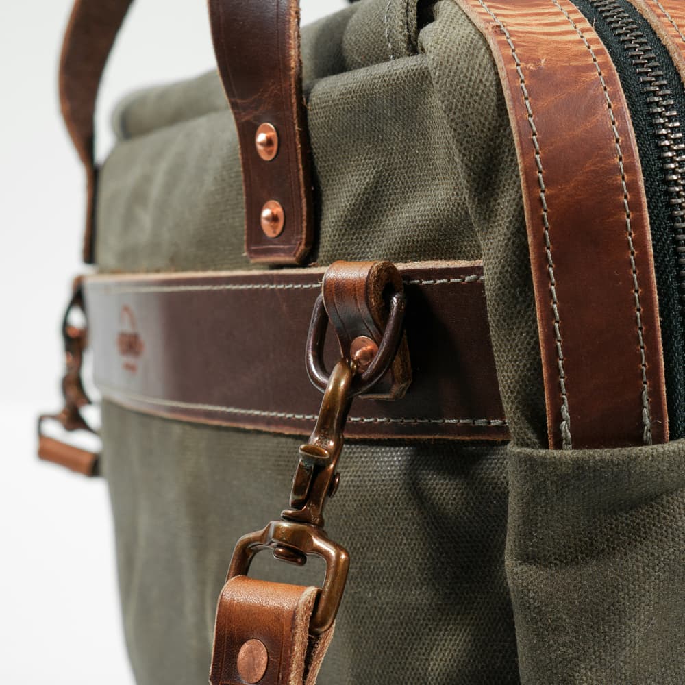 briefcase-Moos-6 briefcase-moos-6