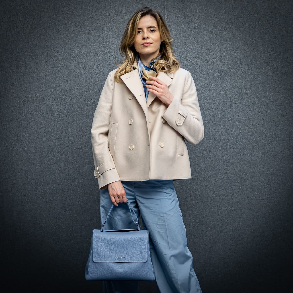 Handtasche Nappa Leder Hellblau