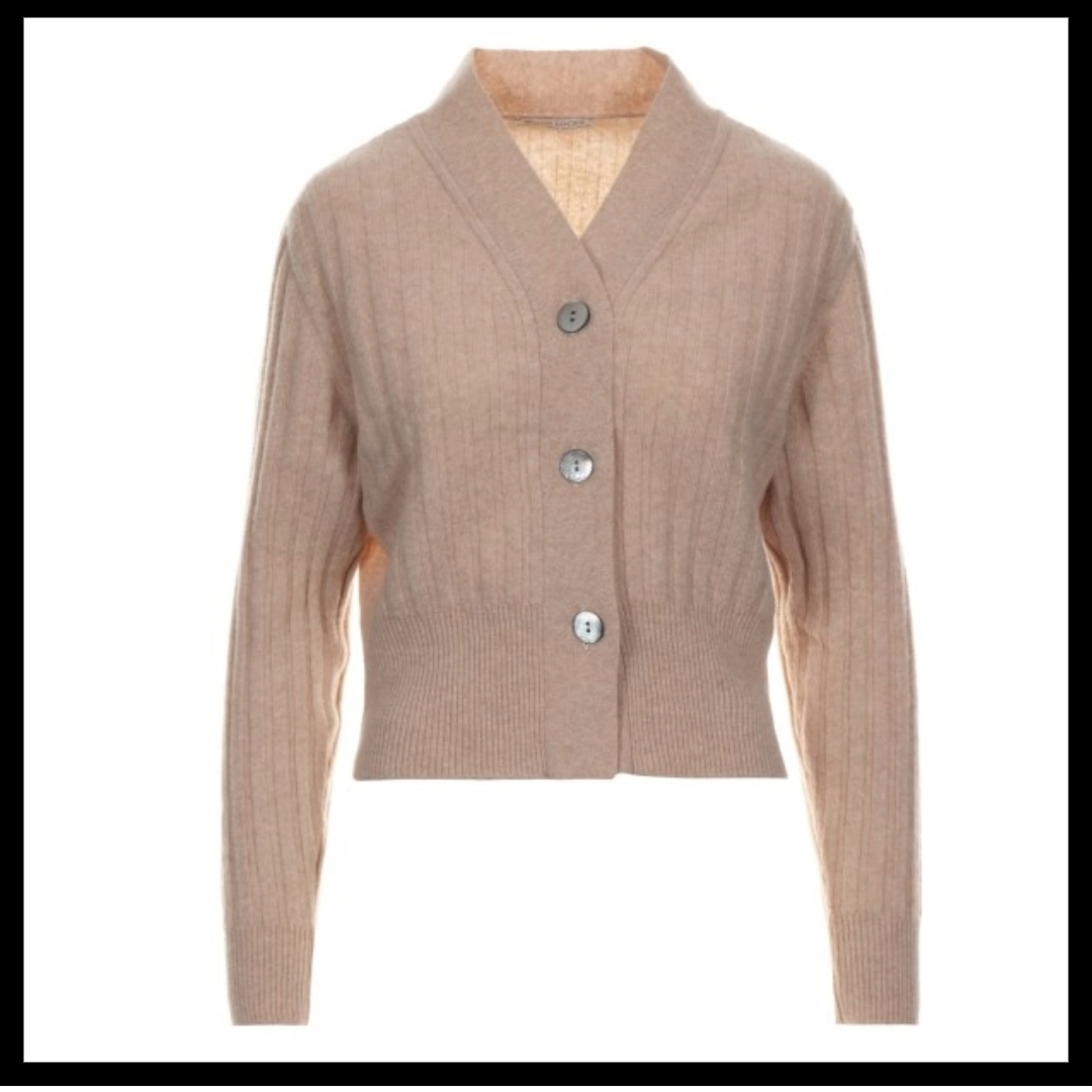 William Lockie Strickjacke jetzt nur 160,-- statt 250,-- 418787911_1588086951940372_7568243564005442540_n