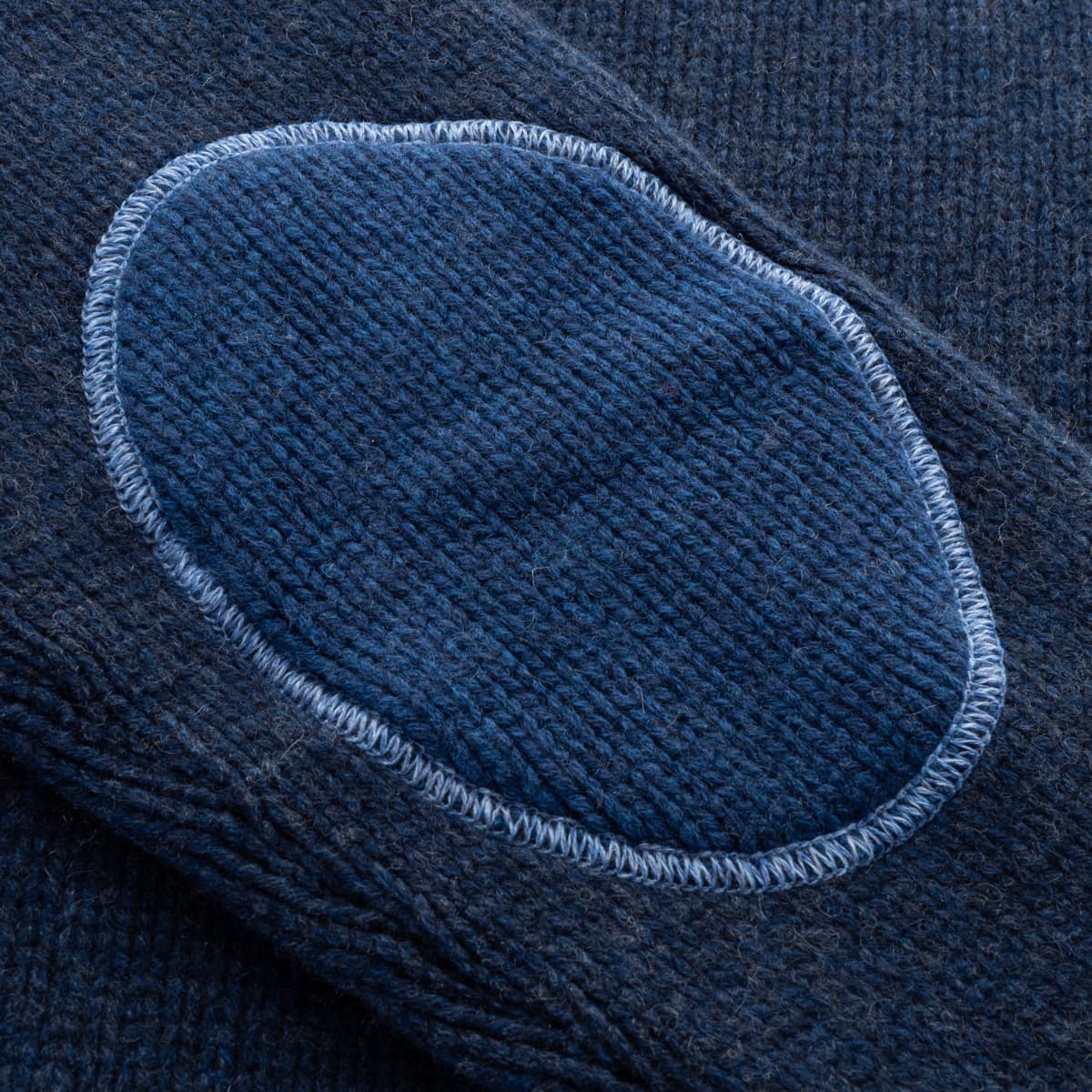 William-Lockie-pd-alain-roll-collar-patch-cosmos-M10044-lapizsuez-4-von-4 william-lockie-pd-alain-roll-collar-patch-cosmos-m10044-lapizsuez-4-von-4