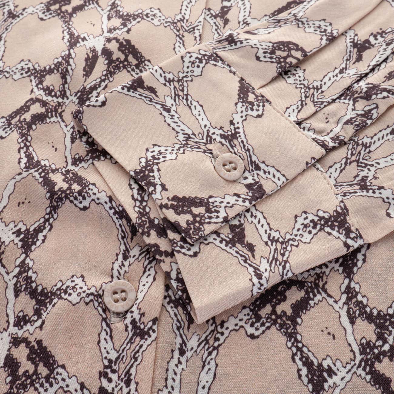 Charlotte-Sparre-just-shirt-3013-snake-sand-3-von-3 charlotte-sparre-just-shirt-3013-snake-sand-3-von-3