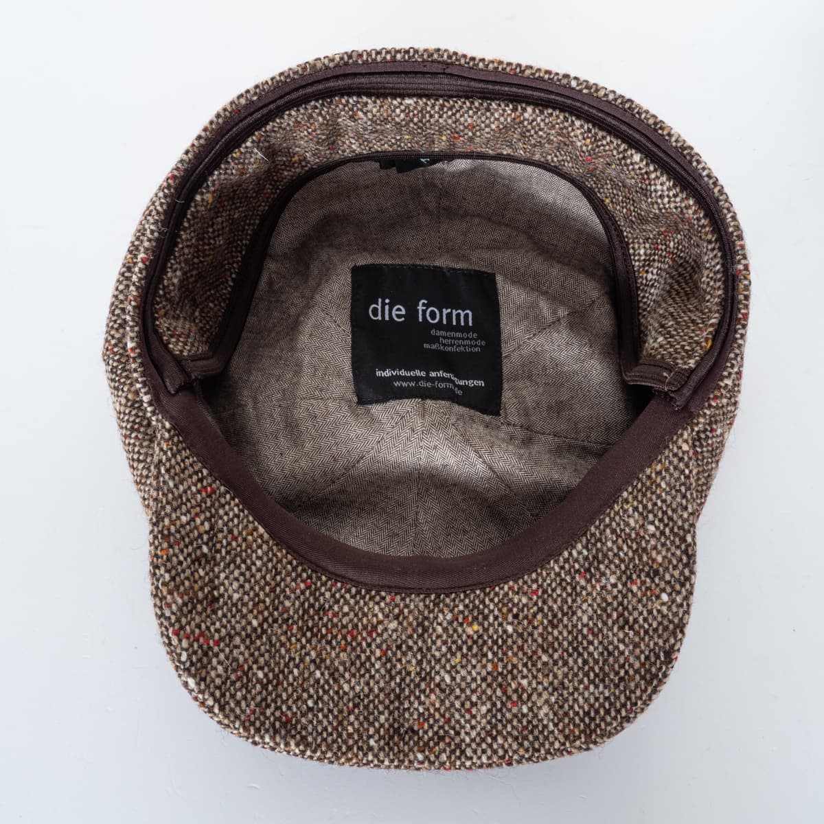 Newsboy Classic Cap Donegal Tweed Ohrenklappen