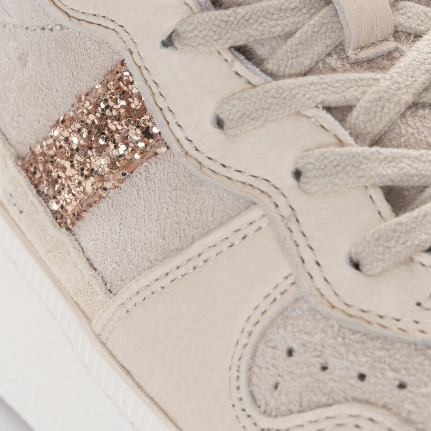 Court Platform Sneaker Beige mit Glitzerdetail