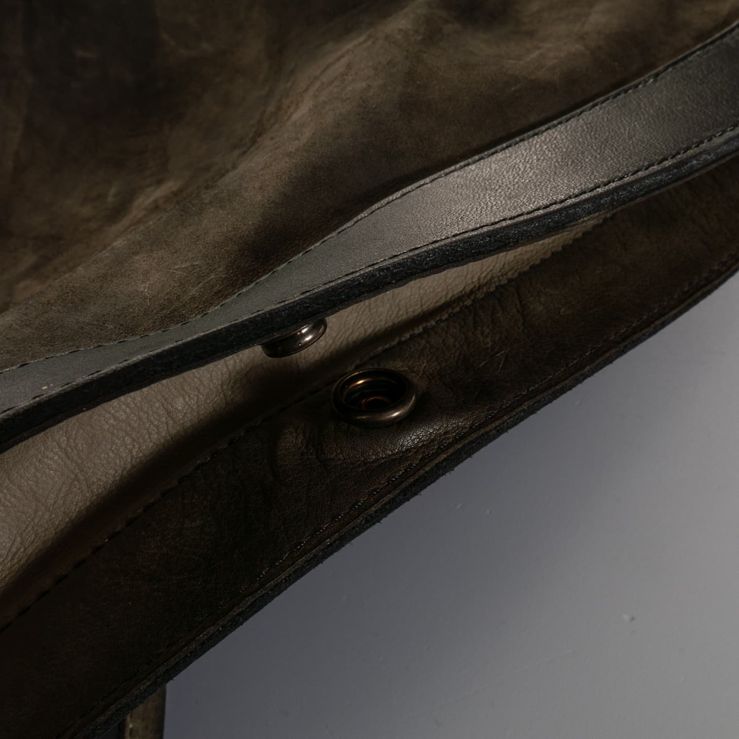 Shoto-berlin-skipper-velour-dive-khaki-vacchetta-nero-10-von-10 shoto-berlin-skipper-velour-dive-khaki-vacchetta-nero-10-von-10