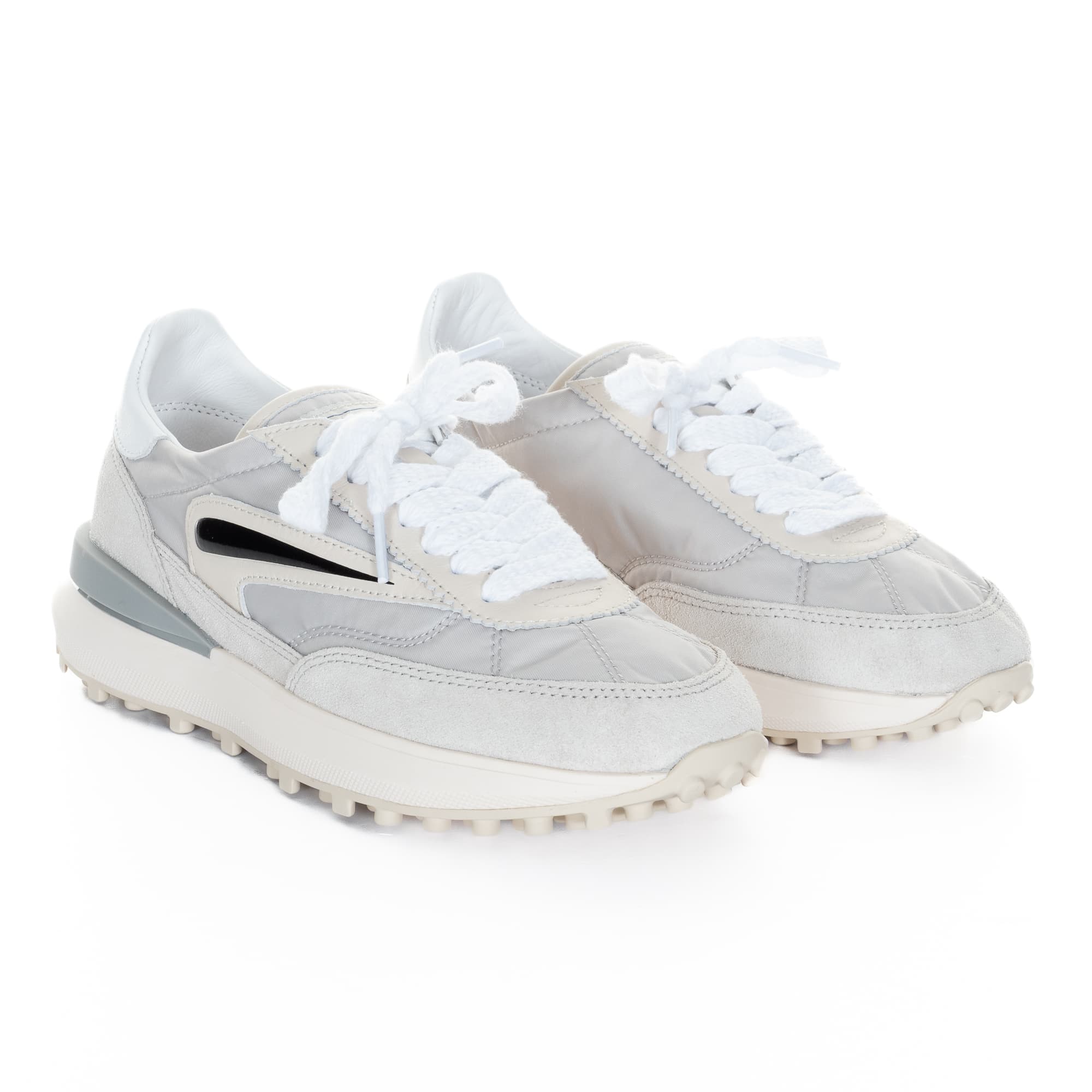 Sneaker Athleta Nylon Light Grey