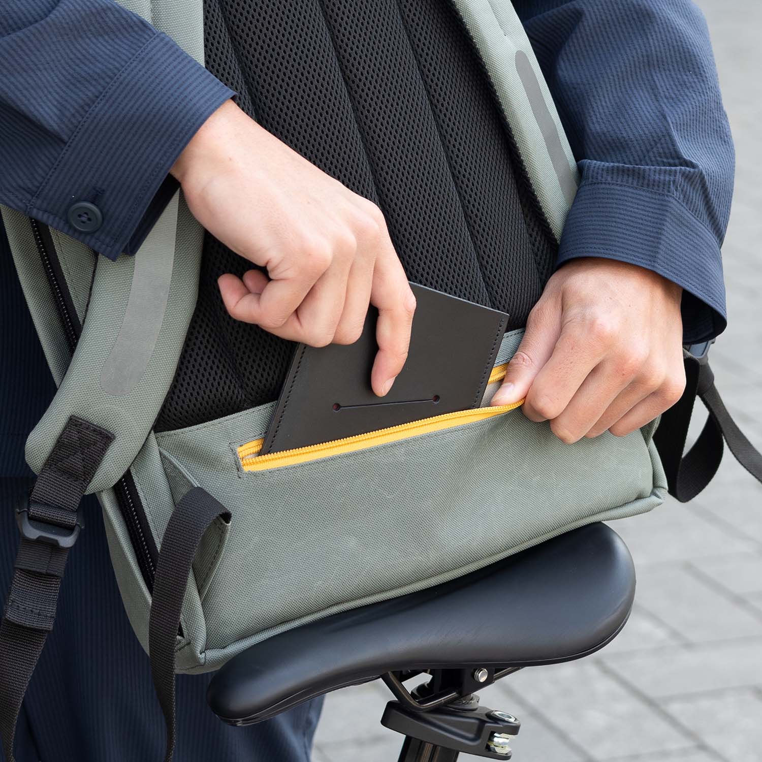 Max_Bike_Pack_Thyme_8719322709011_Close_Up-4 max_bike_pack_thyme_8719322709011_close_up-4