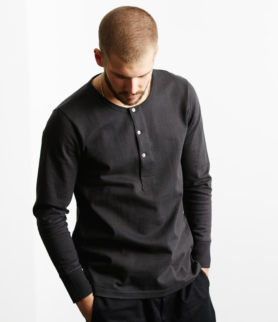 merz-206-henley-98-3