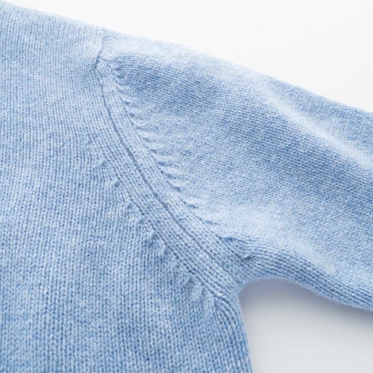 William-Lockie-wi-hester-pull-roll-collar-glacier-3 william-lockie-wi-hester-pull-roll-collar-glacier-3