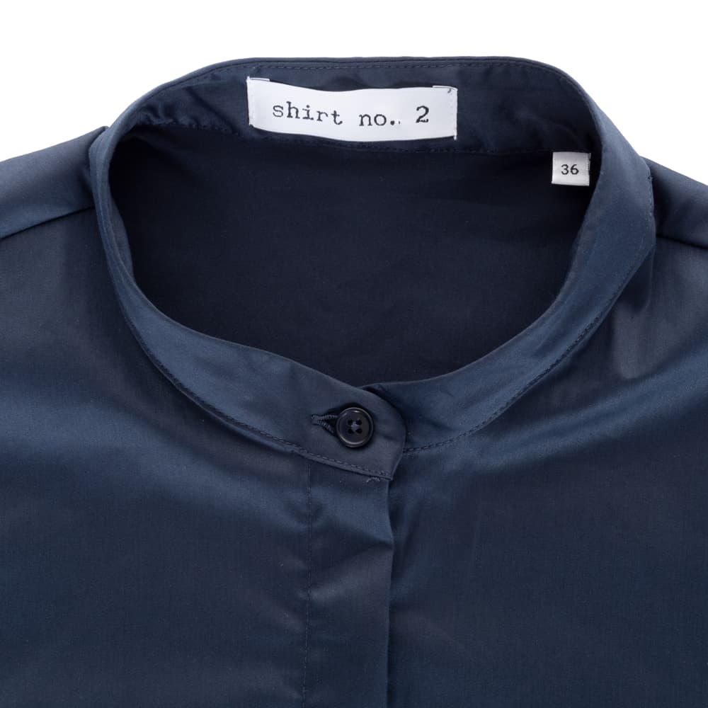 Bluse mit Stehkragen