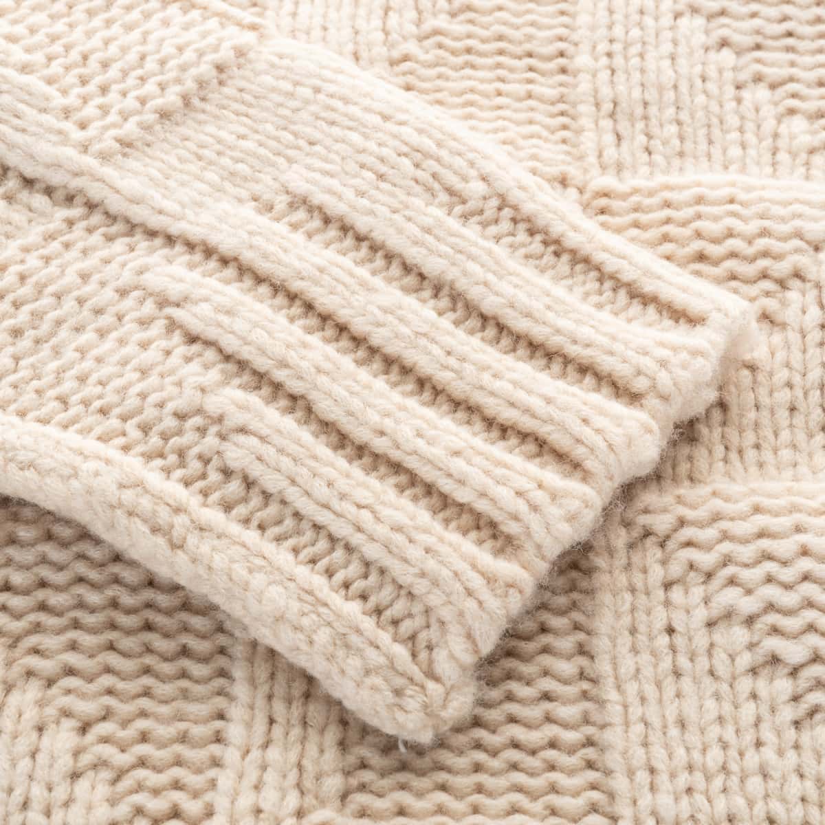 Strickpullover mit Stehkragen aus Schurwolle